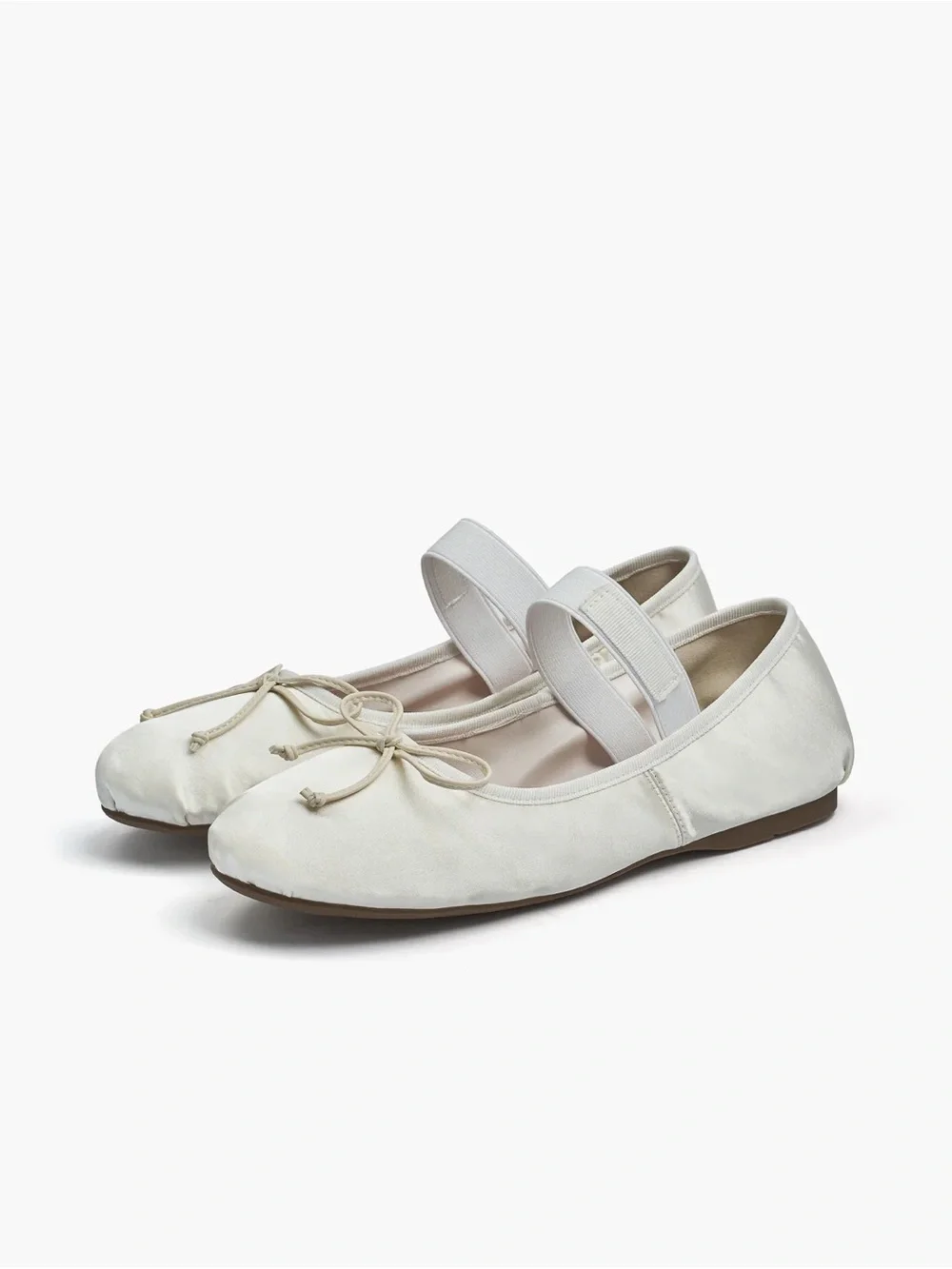 Raboesy white satin
